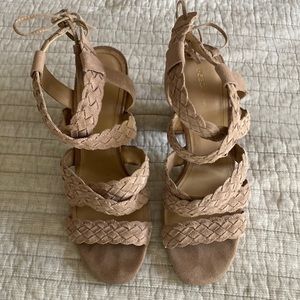 BCBG size 10 open toe taupe shoe